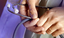 گلایه پزشکان خانواده از پرداختی‌ بیمه‌ها / لزوم احصاء قوانین «دورا پزشکی»