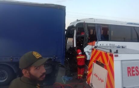 یک فوتی و ده‌ها مصدوم در تصادف اتوبوس تهران-مشهد