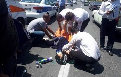 ۲۲ نفر در واژگونی مینی بوس در جاده قدیم هشتگر مصدوم شدند