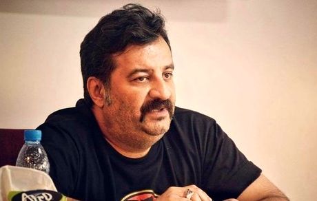 مهراب قاسمخانی: چه اهمیتی دارد خیابانی به نام استاد شجریان ثبت نشود؟