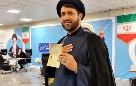 یک روحانی با سابقه نمایندگی مجلس برای انتخابات ریاست جمهوری نام نویسی کرد