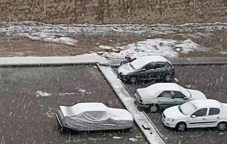 بارش شدید برف در شرق تهران / ویدئو