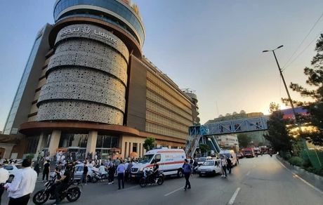 مهار آتش‌سوزی مجتمع تجاری لیدوما در تهران