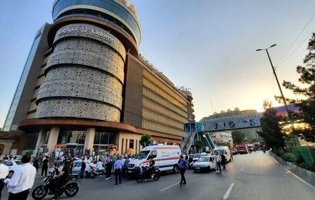مهار آتش‌سوزی مجتمع تجاری لیدوما در تهران