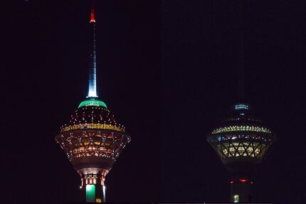 خاموشی برج میلاد در تاسوعا و عاشورا