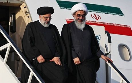 رئیس جمهور وارد عسلویه شد