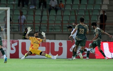 استقلال به کمک VAR شمس آذر را برد