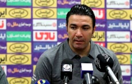 پیشنهاد نکونام: وقتی بازی‌ها بدون تماشاگر است، لیگ را تعطیل و به بعد جام جهانی موکول کنید