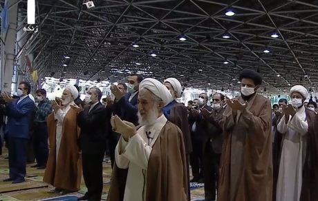 نماز عید سعید فطر در دانشگاه تهران اقامه شد