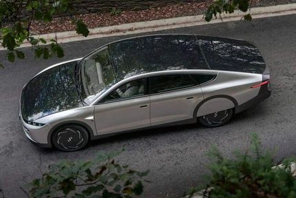 استارتاپ هلندی، اولین خودروی خورشیدی را میسازد