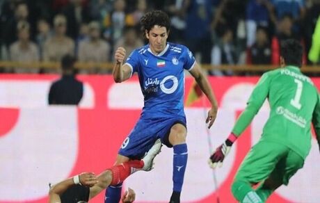 استقلال، مطالبات بازیکن خارجی‌اش را داد