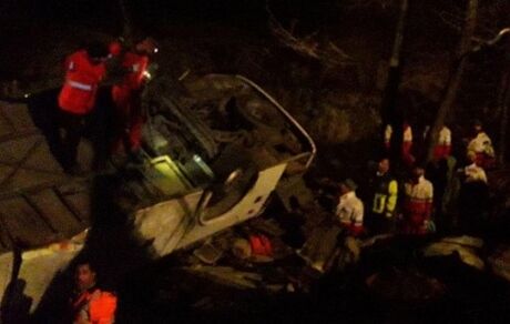 ۱۹ نفر در واژگونی اتوبوس در جاده سوادکوه جان باختند
