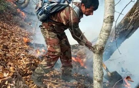 مهار آتش سوزی جنگل‌های مینودشت و آزادشهر استان گلستان