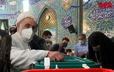 عارف و ناطق نوری رای خود را به صندوق انداختند