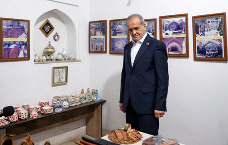بازدید رئیس جمهور از مسجد کبود ایروان