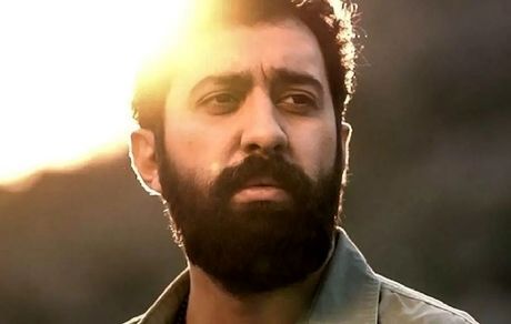 خواننده معروف به حبس تعزیری و شلاق محکوم شد