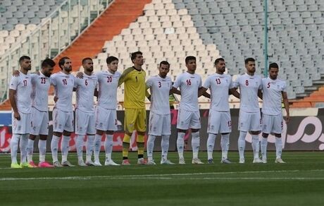 
از رقص با پرچم عربستان تا فحاشی به زبان فارسی

