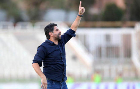 دعوای زرگری پیروز قربانی و باشگاه رایکا بابل سر فوتبال سالم و قلیان!