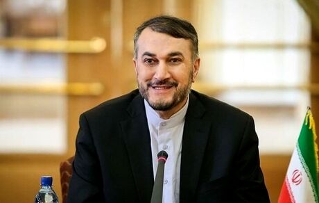 تاکید وزیر امور خارجه بر توسعه روابط ایران و بلاروس