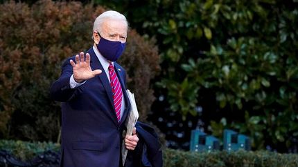 بایدن مانع ارسال گزارش‌های محرمانه به ترامپ