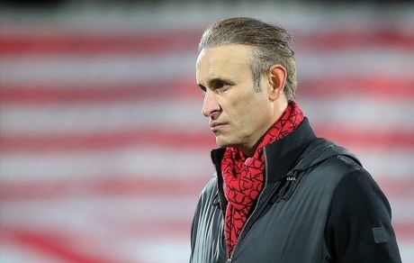 مخالفت با استعفای گل محمدی