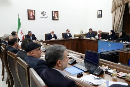 عارف: دولت از اقتدار قانونی برای برخورد با گرانی و افزایش قیمت بدون هماهنگی استفاده خواهدکرد