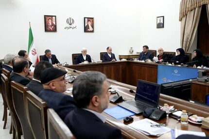 عارف: دولت از اقتدار قانونی برای برخورد با گرانی و افزایش قیمت بدون هماهنگی استفاده خواهدکرد
