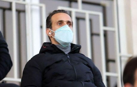 علی کریمی برای ریاست فدراسیون فوتبال ثبت‌نام کرد