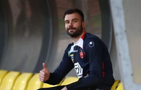 گلر پرسپولیس به تهران بازگشت