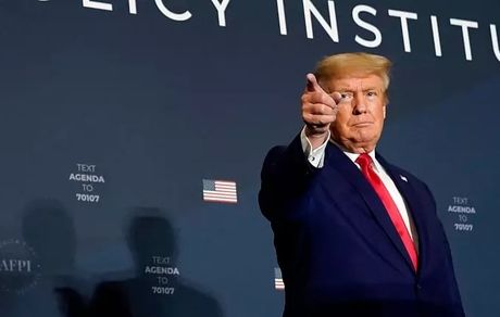 ترامپ در اولین سفر به واشنگتن بعد از شکست در انتخابات، به بایدن تاخت