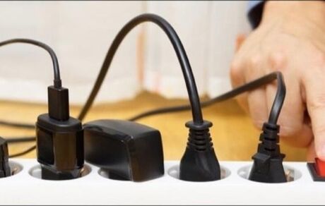 خسارت نوسانات برق تا اوایل آذر پرداخت می‌شود