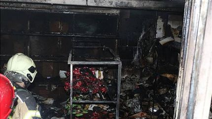 آتش سوزی در کارخانه لوازم آرایشی ماهدشت /  انتقال ۱۱ مصدوم به بیمارستان