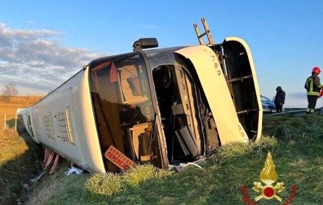 واژگونی اتوبوس حامل پناهجویان اوکراینی در ایتالیا