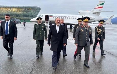 وزیر دفاع به جمهوری آذربایجان رفت