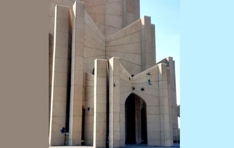 مقبره الشعرا تبریز هم به اماکن دیدنی آسیب دیده در چهارشنبه سوری پیوست