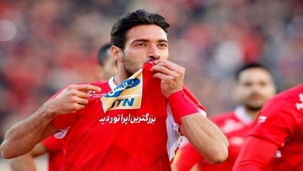 خلیل زاده در پرسپولیس می‌ماند