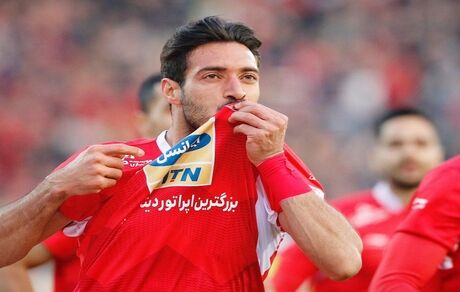 خلیل زاده در پرسپولیس می‌ماند