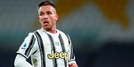 آرتور خط میانی یووه را مقابل یاران طارمی رهبری میکند