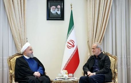 حسن روحانی با رئیس جمهور جدید دیدار کرد