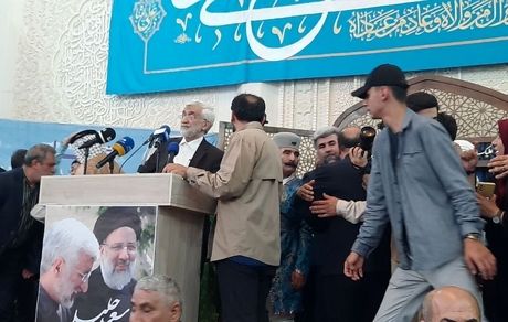 جلیلی: امروز در یک بزنگاه تاریخی هستیم / خودتحقیری مانع پیشرفت است