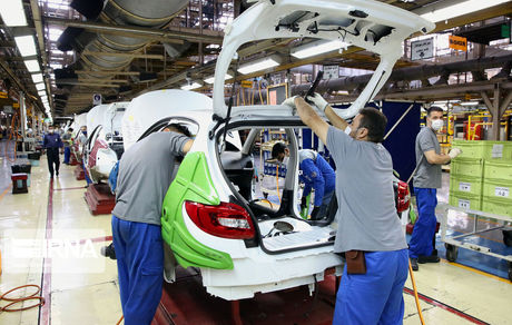 سهام ایرانخودرو و سایپا واگذار می‌شود