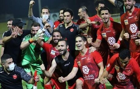 پوکر پرسپولیس فیلم مستند می‌شود/ عکس