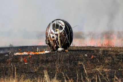 بازگشت کاوشگر روسی حامل ۷۵ موش و ۱۵۰۰ مگس از فضا