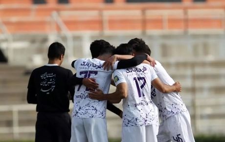 پیروزی هوادار با مسعود شجاعی مقابل شمس آذر