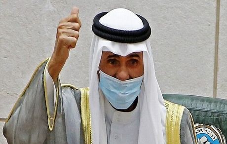 درمان امیر ۸۵ ساله کویتی در اروپا!