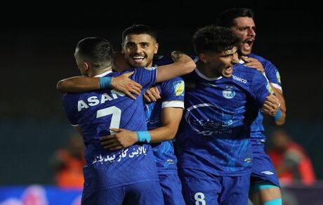 استقلال لیگ برتر فوتبال را با گل باران تیم تازه وارد آغاز کرد