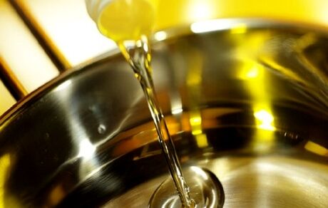 ترخیص ۱۰۰ هزار تن روغن خام منتظر ابلاغ مصوبه ستاد تنظیم بازار