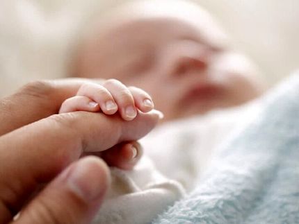 بچه مادر ۱۸۵ کیلویی به دنیا آمد