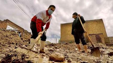 پنج مفقودی در سیل استان کرمان / پیکر یک مفقودی پیدا شد