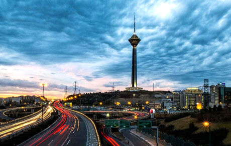 برج میلاد، چهارشنبه تعطیل است
